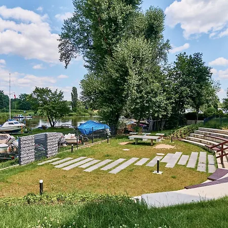 Riverside Na Grobli By Renters